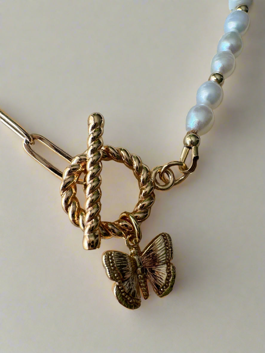 Freshwater Pearl Gold-Filled Paperclip Necklace