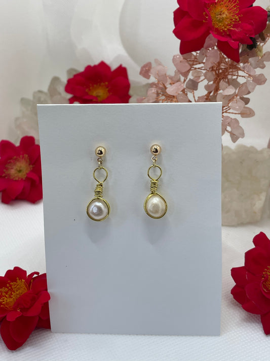 Fresh Water Pearl Dangle Earrings